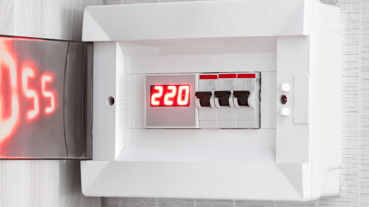 Nouvelle heure creuse 2025, pourquoi 20h30 change tout sur votre facture d'électricité