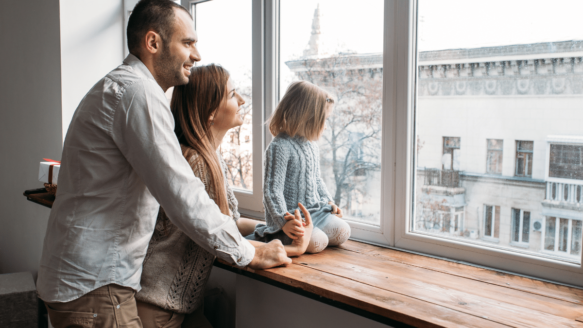Pourquoi fermer les volets tôt change tout pour rester au frais cet été