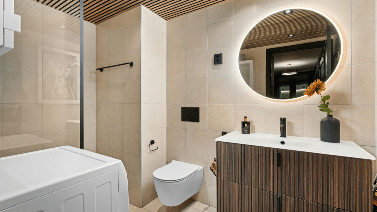 Une simple chaussette contre l’humidité dans une salle de bain